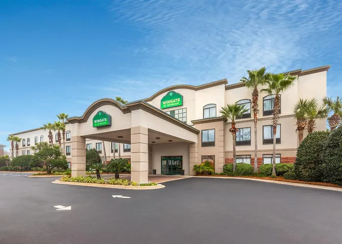 Wingate By Wyndham Destin Hotel