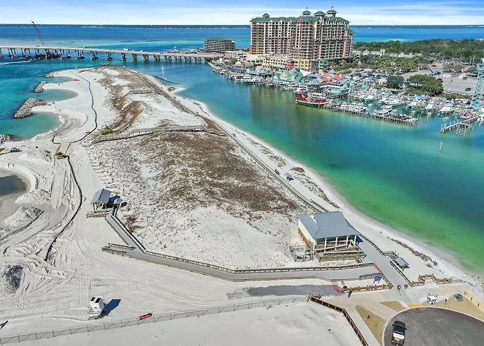 Shoreline Towers Townhouse 4-4 Destin